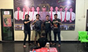 d561eecc-a113-4663-a6ab-a7105739375e